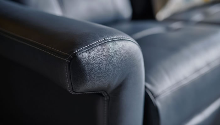 G Plan Riley Leather Snuggler